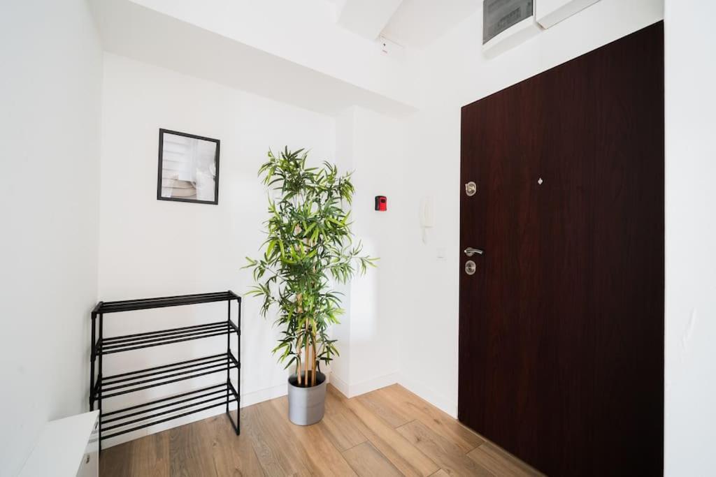 City Center - 3 Rooms - New Building - Private Parking Place - Garage Wroclaw Dış mekan fotoğraf